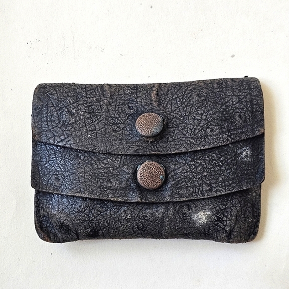 WWII Antique Womens Black Wallet Purse and Lot of 12 OPA Red Point Ration Tokens - Picture 2 of 15